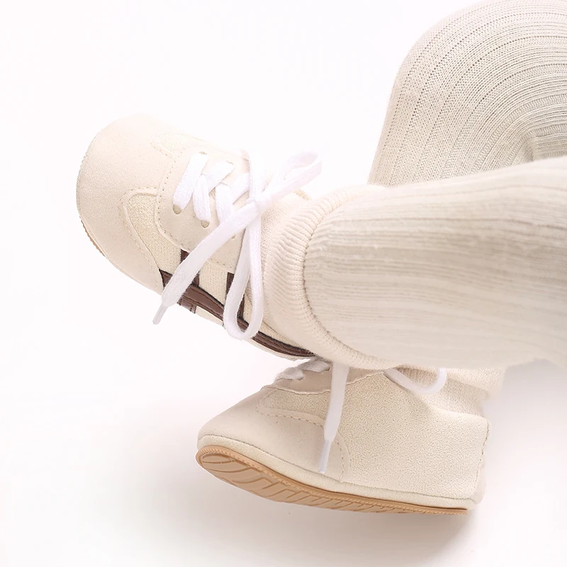 Scarpe da bambino Calzini in cotone morbido Stile che copre la caviglia Scarpe sportive calde autunnali e invernali Scarpe da passeggio per bambini e neonati