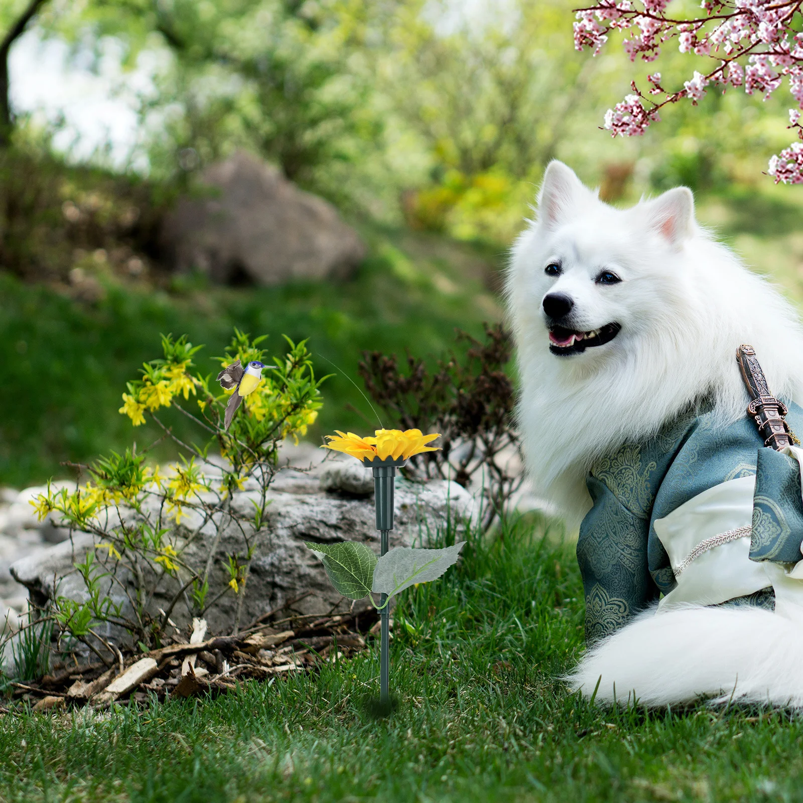 

Eco Friendly Solar Flying Hummingbird Sunflower Decoration Realistic Lightweight Fluttering Simulation Solar Powered Bird