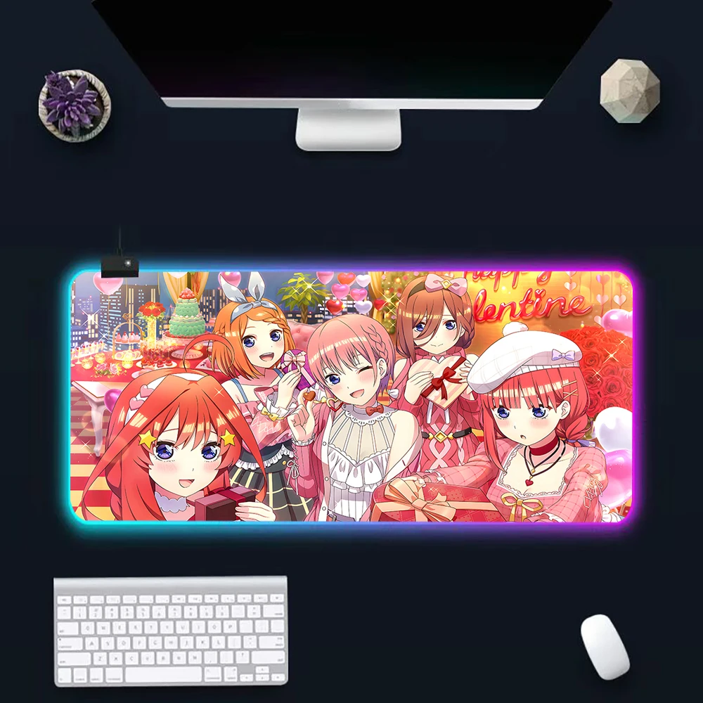 

Коврик для мыши с RGB-подсветкой для ПК-геймеров, с изображением девочек-пятерок из аниме, светодиодный, светящийся, резиновый, для игрового компьютера