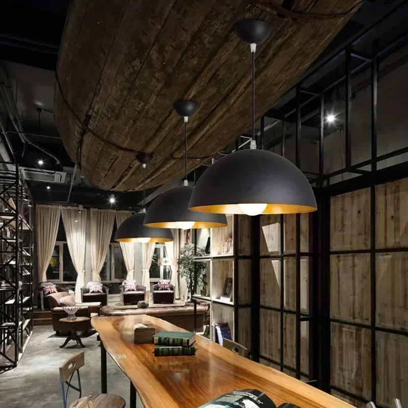 Northern EuropeMinimalist industrial style restaurant pendant light LED black semi-circular pendant light lighting fixture