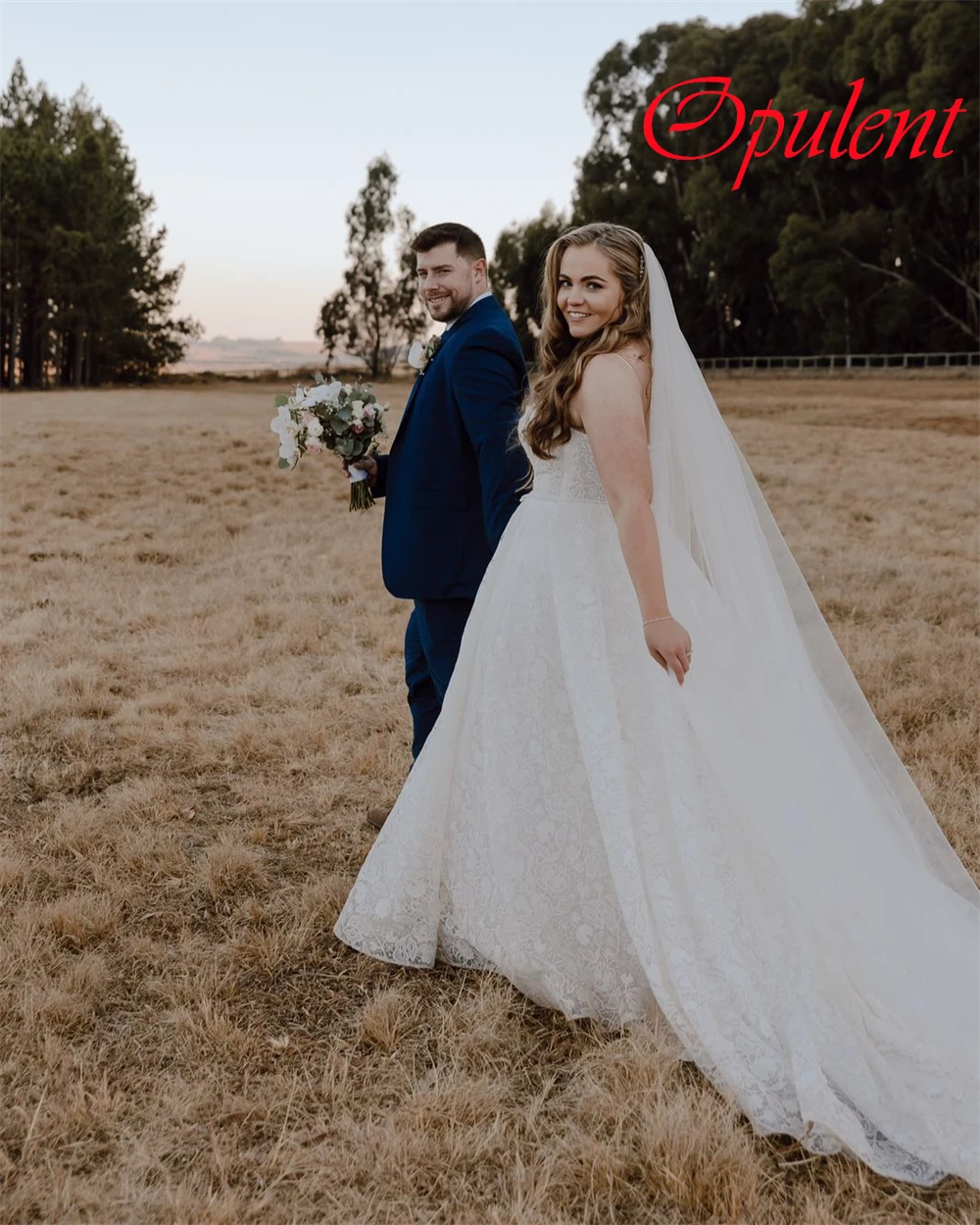 Customized White Lace Wedding Dress Elegant Strapless Spaghetti Straps Bridal Gowns Chapel Train Lace Up Back Vestido De Novia