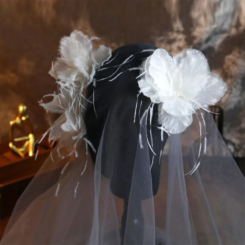 헤라의 새로운 요정 3차원 깃털 다림질 헤어 액세서리 신부 디스크 헤어 헤드 꽃 흰색 원사 드레스 머리 장식