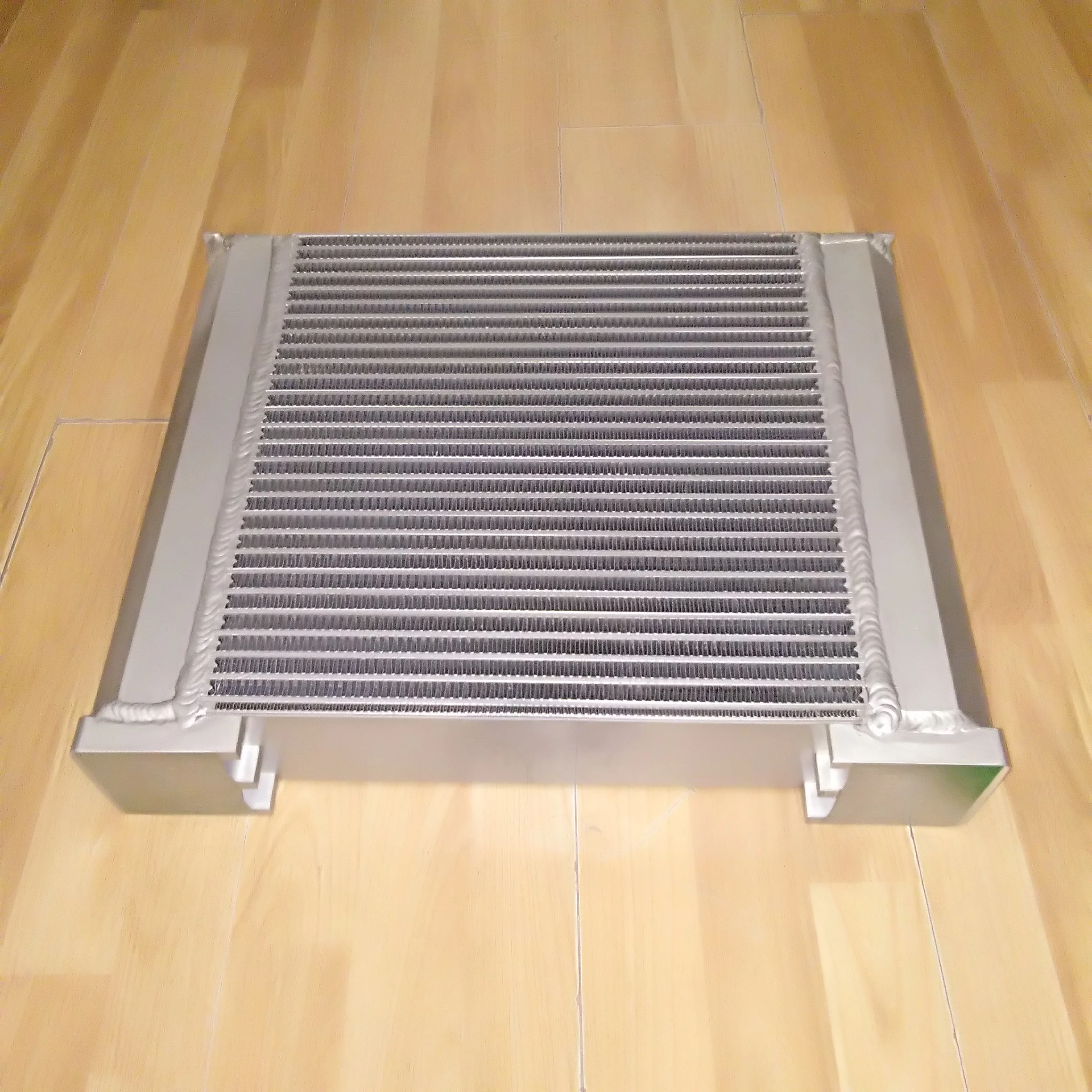 

Engine Part Radiative element tank Radiators 04259459 04259463 04259462 04203699 04259458 04206238 for BF4/6M1013