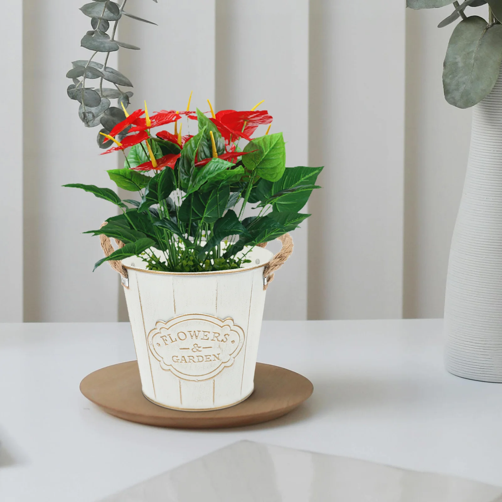 

Metal Flower Bucket Vintage Iron Planter Rustic Flower Vase for Floral Arrangement Home Decor Planter Iron Bucket