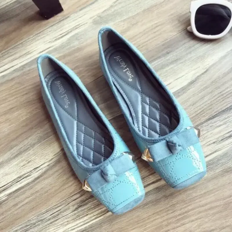 Bean Shoes Women\'s 2024 New Square Head Plus Size Flat Shoes Women Bow Bright Flat Soft-soled High Quality Leather Shoes