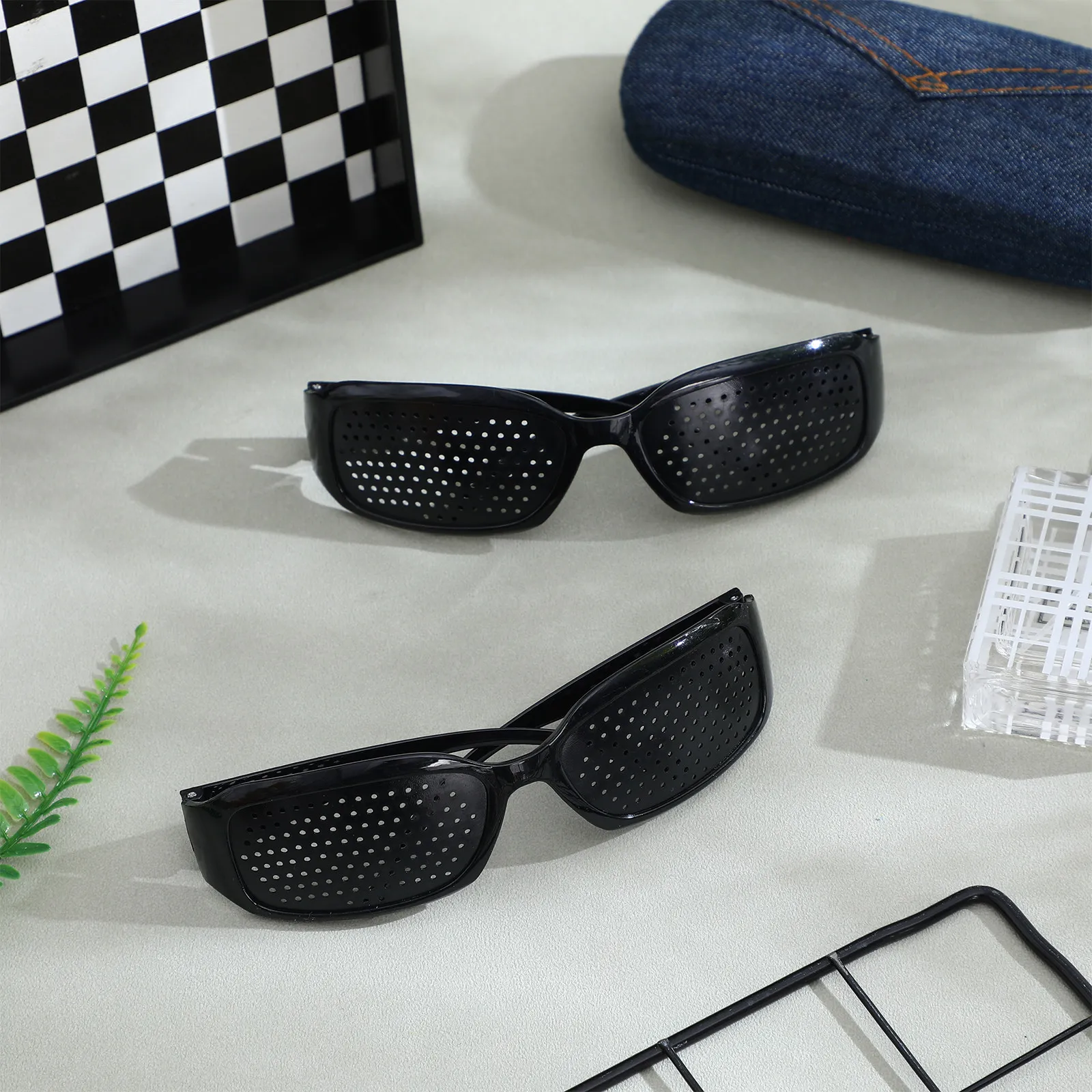 

2Pcs Pinhole Eyeglasses Full Frame Protection Correction Glasses Eye Care Tool Improvement Glasses for Nearsightedness