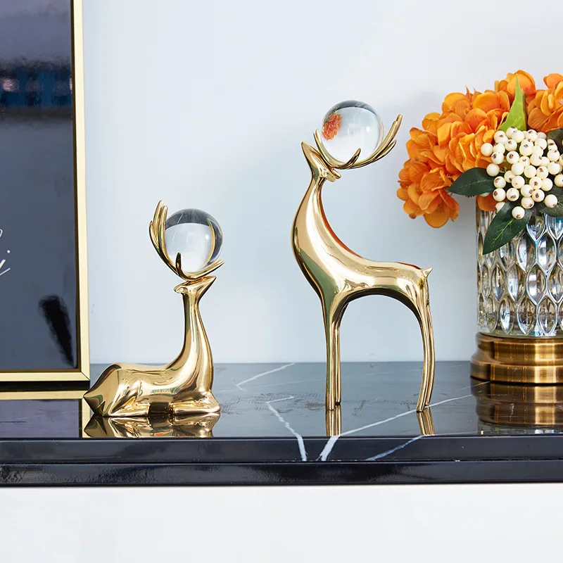 

Crystal Ball Deer Decoration, Brass Deer Statue Desktop Decoration, Exquisite Deer Sculpture Room Aesthetic Decoration