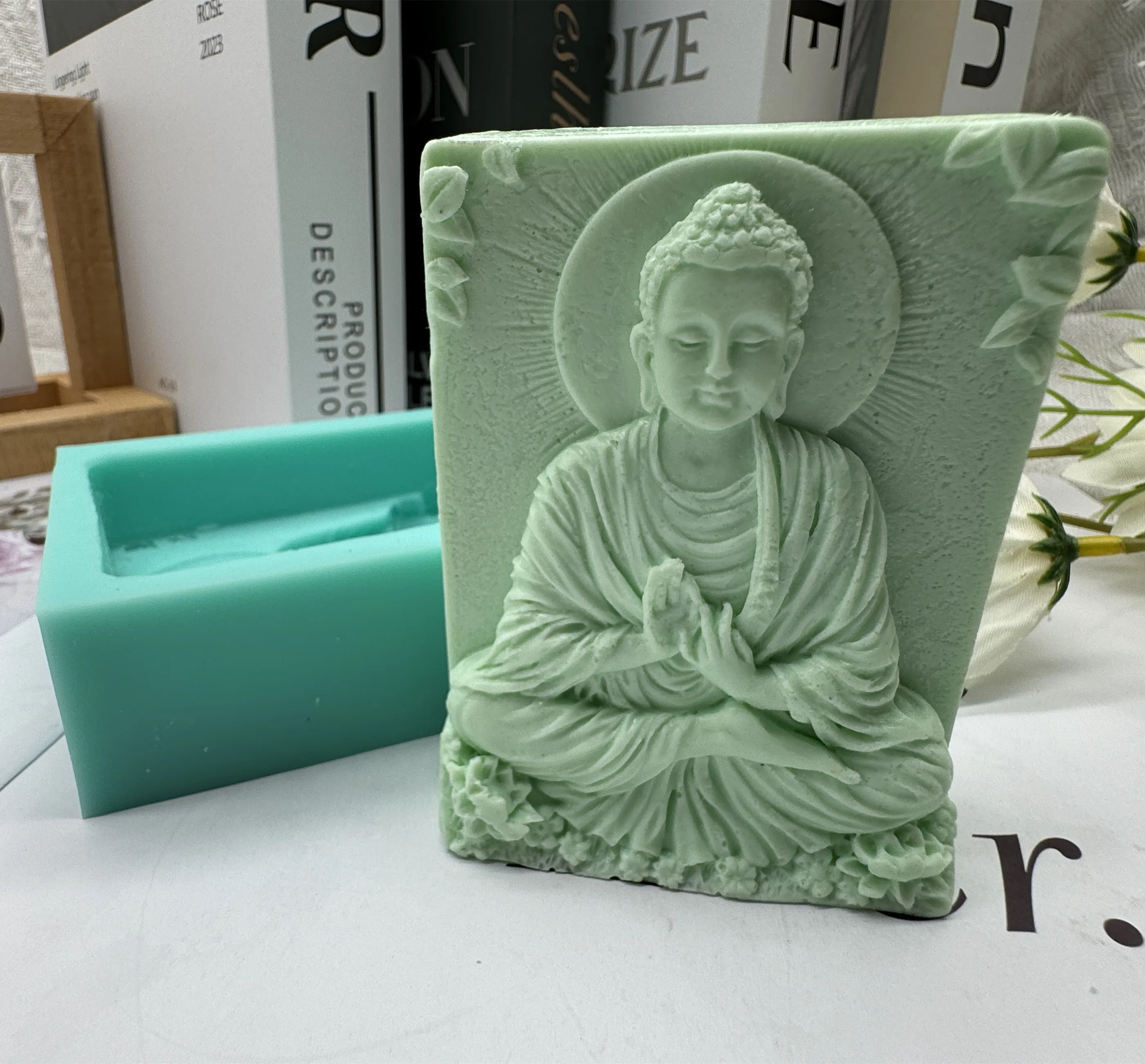 Buddha Relief Soap Mold,Avalokitesvara Handcrafted Candle Wax Molds, Buddha Silicone Mould for Aroma Plaster Resin Decorations