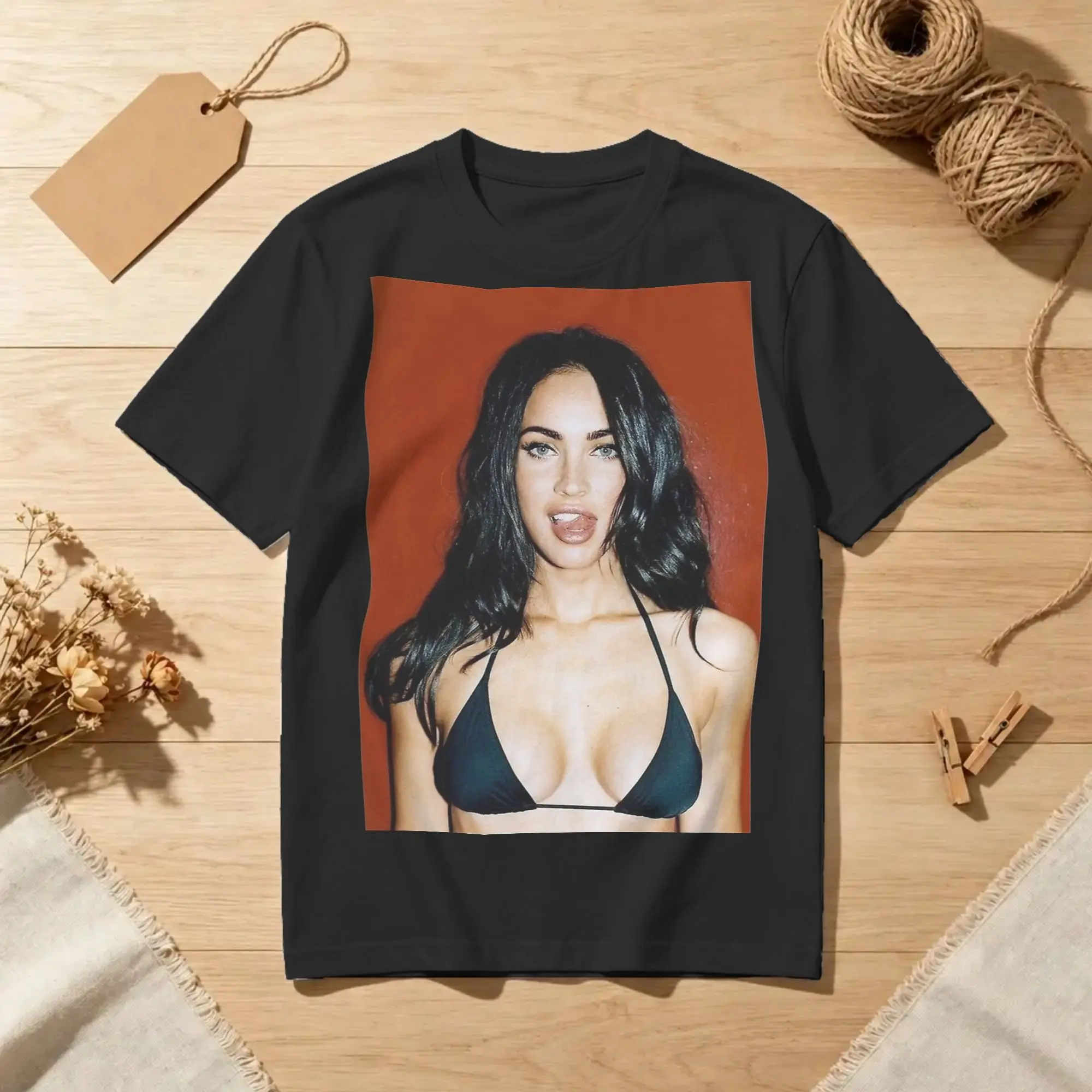 Hipster Meghan Fox Poster T-Shirts Men Women's O Neck Pure Cotton T Shirt  Short Sleeve Tee Shirt Gift Idea Clothing