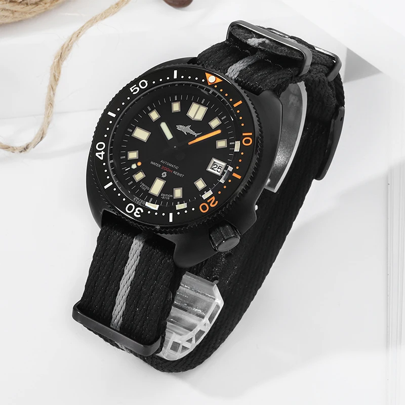 Imagem -02 - Heimdallr Relógios Masculinos 44 mm Pvd 6105 Mergulhador Relógio Japão Nh35 Movimento Automático 200m à Prova Impermeável Água Cerâmica Moldura Relógio de Pulso