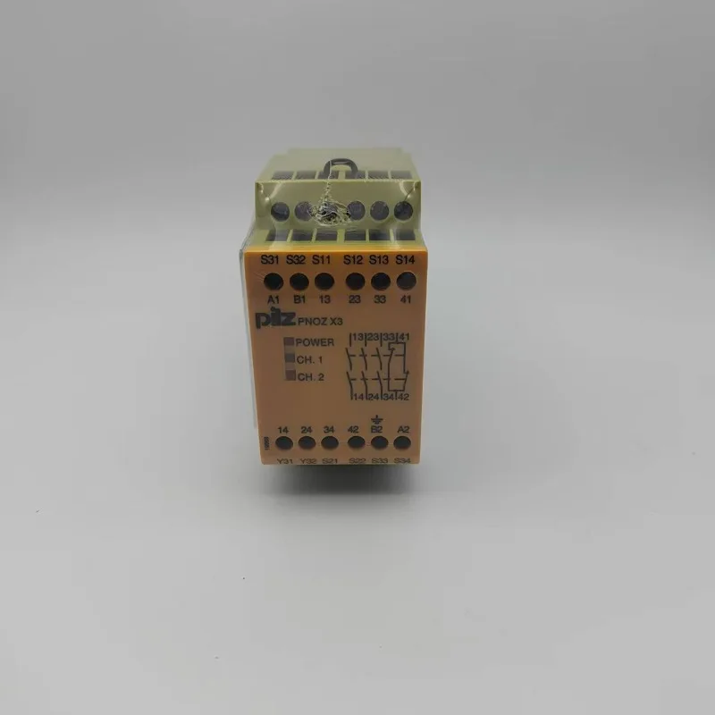 Germany Pilz safety relay PNOZ X3 X4 774318 774310 774730