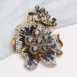 Vintage Exaggerated Rhinrhinea Floral Brooch for Women Men Stylish Vintage Middle Design Decorative Brooch Accessory Gift