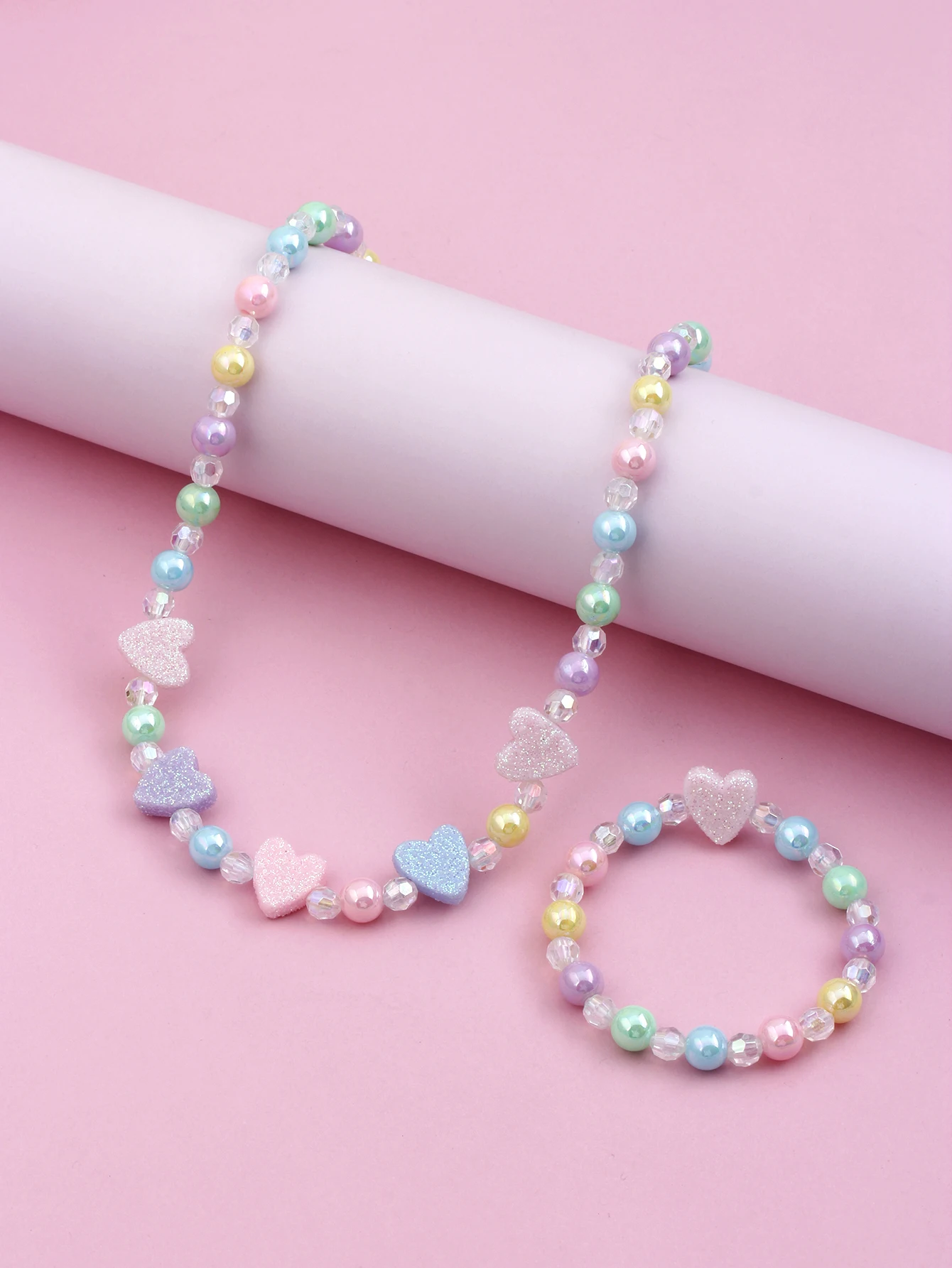 2pcs Girls\' heart-shaped decorated beaded necklaces and bracelets are worn daily throughout the four seasons in random