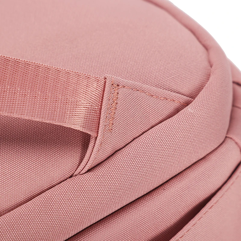 حقيبة ظهر ريان اير（يمكن استخدامها كأمتعة على متن الطائرة），حقائب الظهر المحمولة لأمتعة الصعود إلى الطائرة في EasyJet，حقائب الظهر لأجهزة الكمبيوتر المحمولة للجنسين