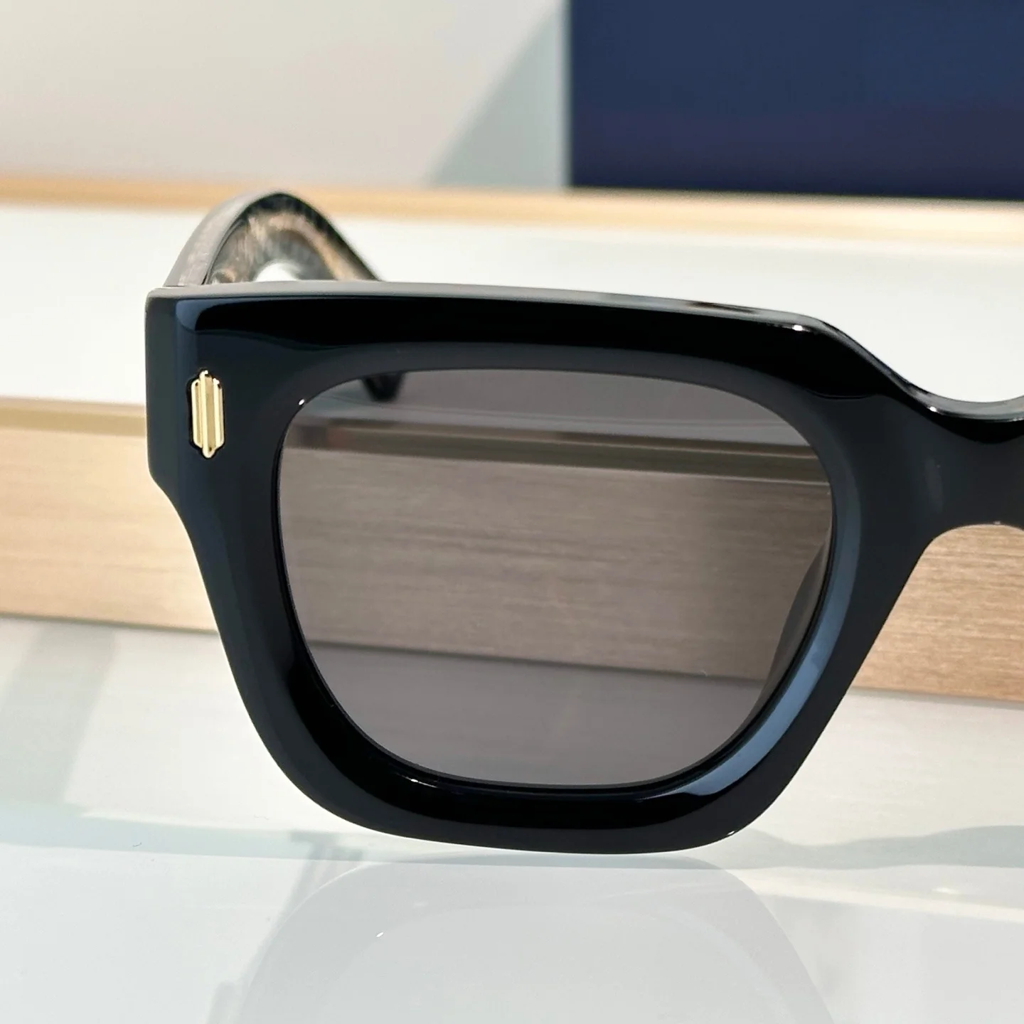 Mulholland Sunglasses Man Woman,Chunky Black Square Frame,Dark Grey Lens,Gold Carved Temples,UV400 Trendy Sun Glasses