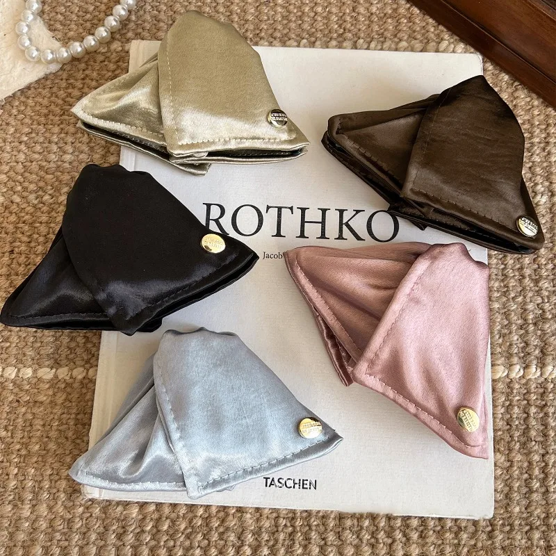 French Style Gold Label Triangle Large Hair Claw Clip Satin Strong Hold Hair Accessories for Women Girls Daily Wear Party Favors view 3