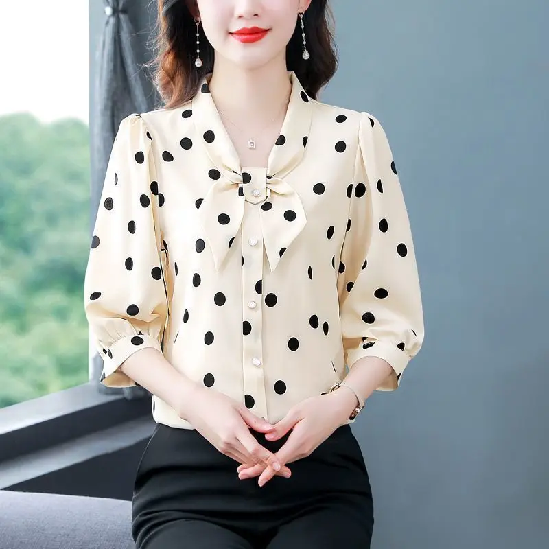 High End Seven Quarter Sleeve Chiffon Shirt for Middle-aged and Elderly Mothers with a Stylish and Versatile Thin Short Top