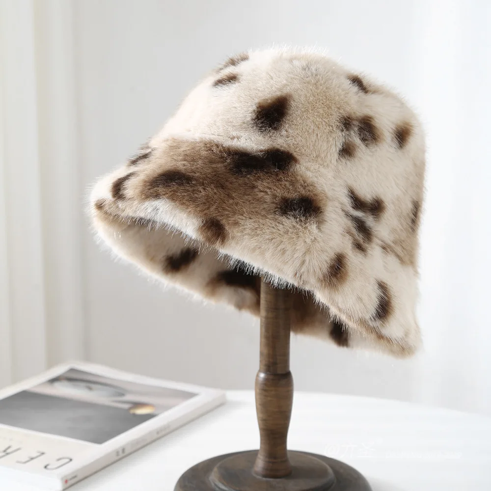 

‌ Женская зимняя панама из искусственного меха с леопардовым принтом — теплая и модная повседневная кепка в уличном стиле, новинка