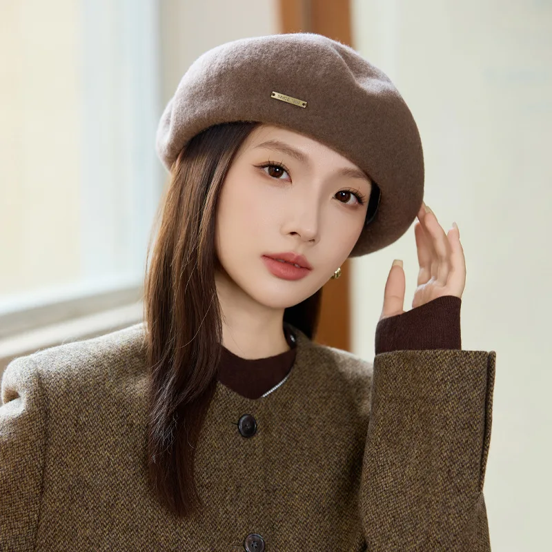 Korean version autumn and winter hat women's high-end temperament versatile big head circumference showing face small warm beret