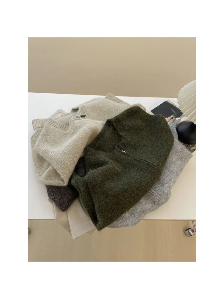 Soft Knitted Sweater Vest Women's Casual Sleeveless Top Double Zipper Cleanfit Style Polyester Fiber A-Grade Safety Short Length