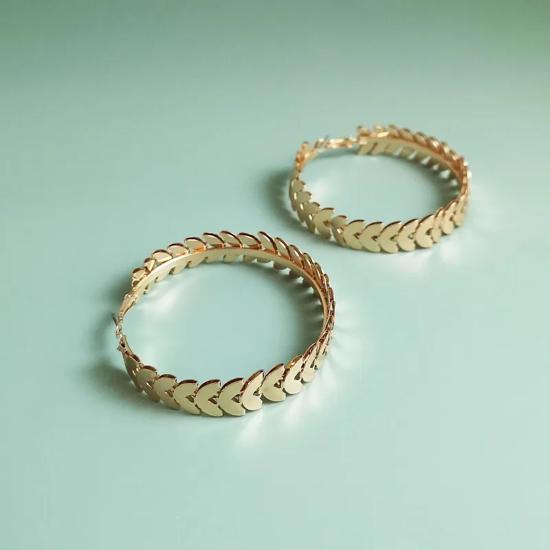 Minar Simple Metallic Leaves Large Round Circle Hoop Earrings for Women Silver Plated Alloy Statement Fashion Party Jewelry