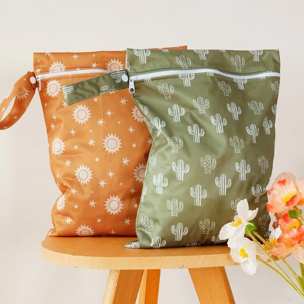2-pecas-de-bolsa-reutilizavel-estampada-para-itens-molhados-e-secos-10x14-polegadas-a-prova-d'agua-organizador-de-lavanderia-bolsa-de-armazenamento-portatil-bolsa-de-viagem-para-trajes-de-banho