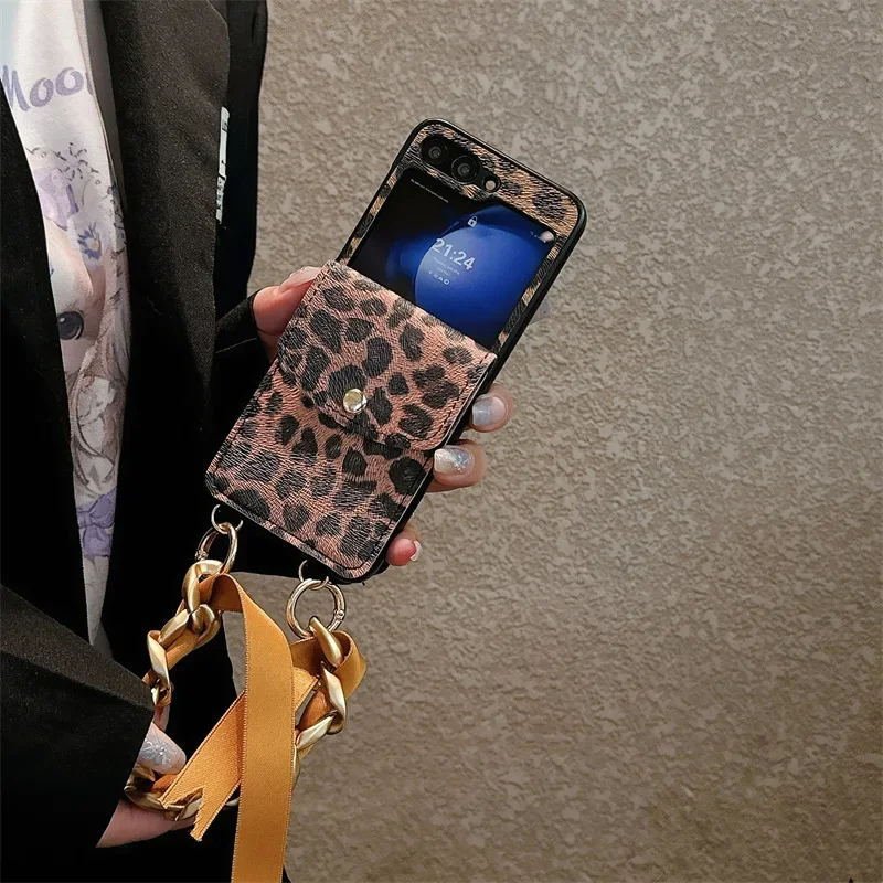 

Creative Leopard Print Card Bag Phone Case for Samsung Galaxy Z Flip 6 5 4 3 Protective Back Cover for ZFlip4 ZFlip5 ZFlip6 Case