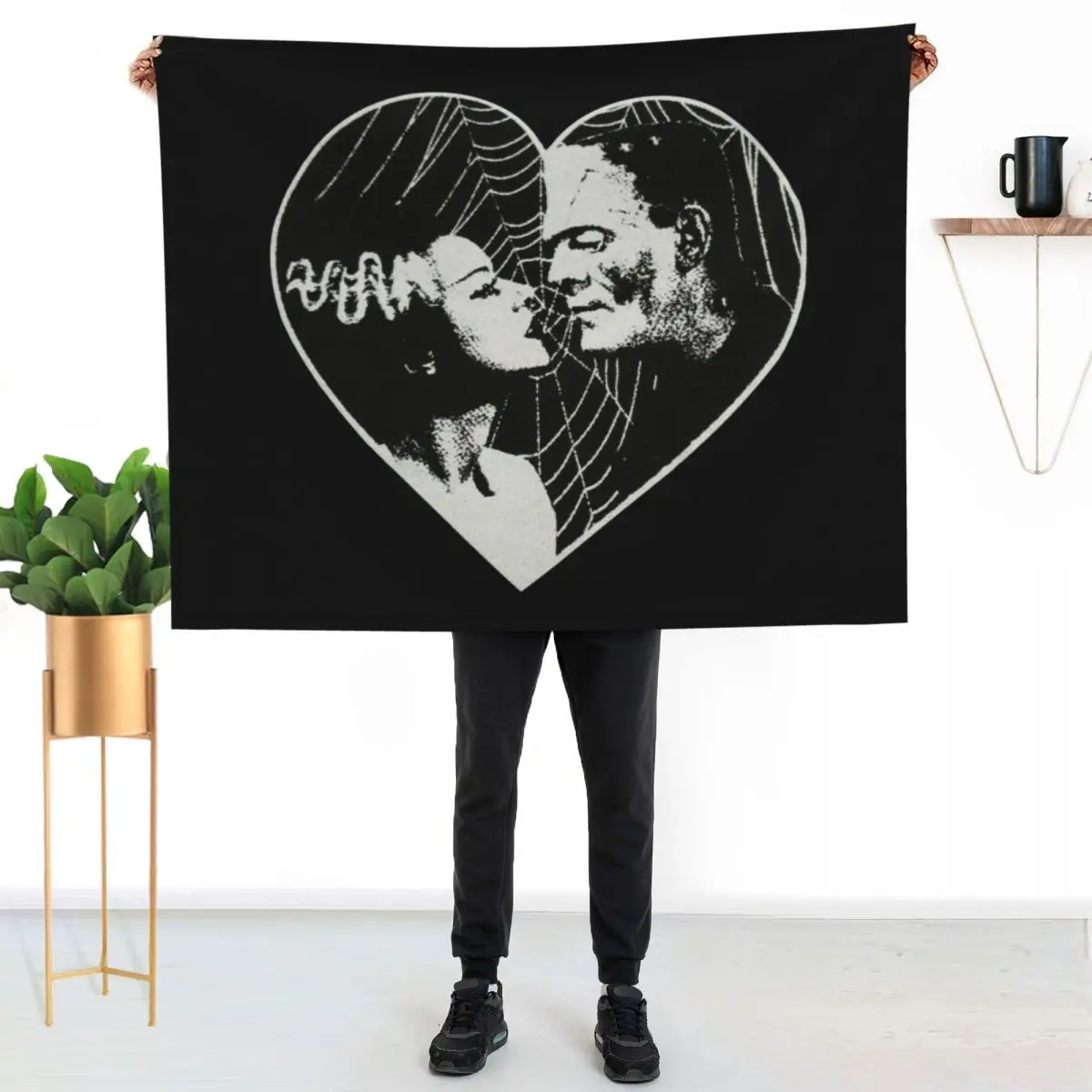 Frankenstein and Bride Goth Emo Heart Throw Blanket Decoratives Luxury Throw Single Tourist Kid'S for winter Blankets
