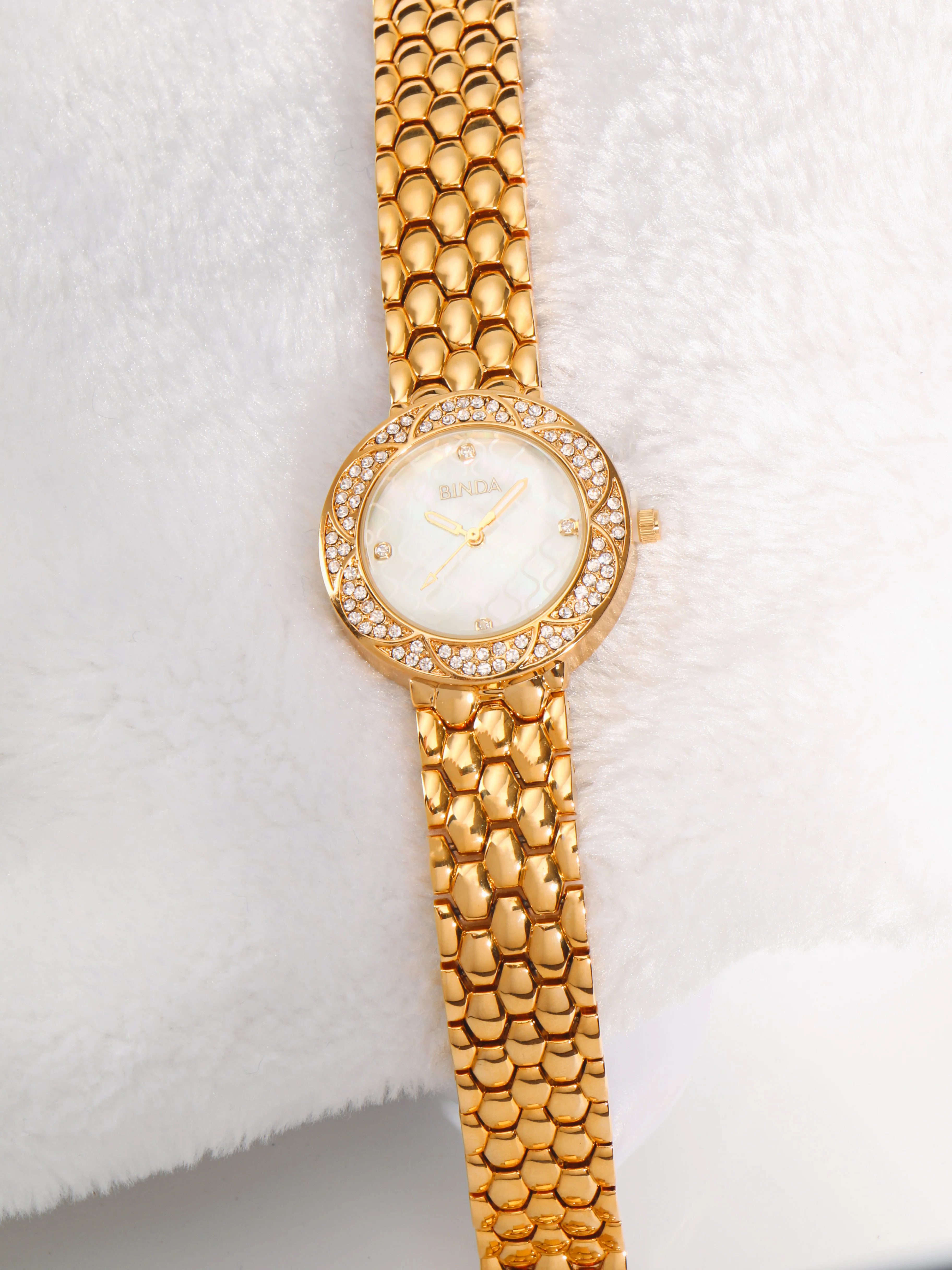 

BINDA Women's Gold Quartz Bracelet Watch, Gold Plated Strap, Coin Dial, Elegant Gift with Gift Box