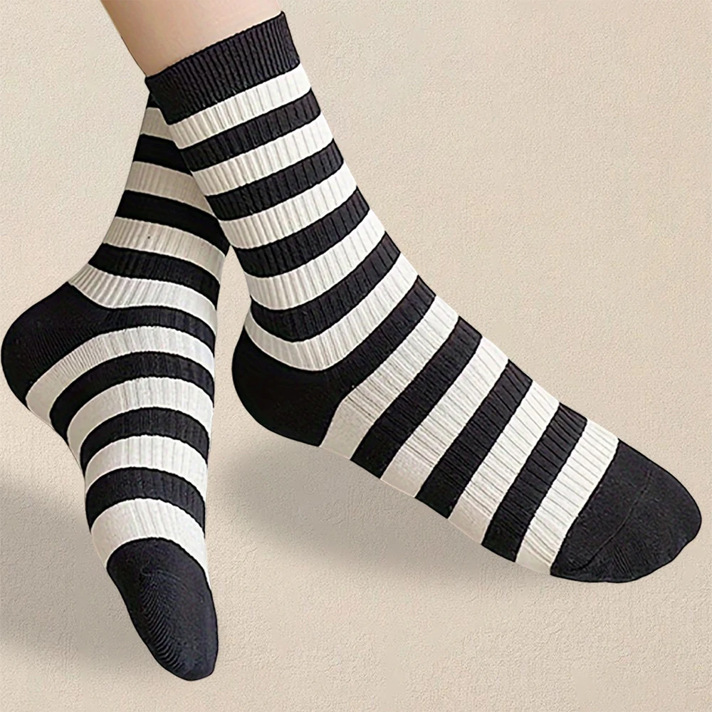 5 Pairs Women Striped Letter Pattern Socks Creative Trend Fashionable Versatile Socks Comfortable Lightweight Mid Length Socks