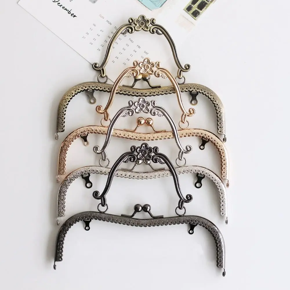 

Mini Metal Purse Frame Kiss Clasp Bag Hardware Vintage Purse Clasp Frame Bag Kiss Clasp Lock Handle Bag Accessories