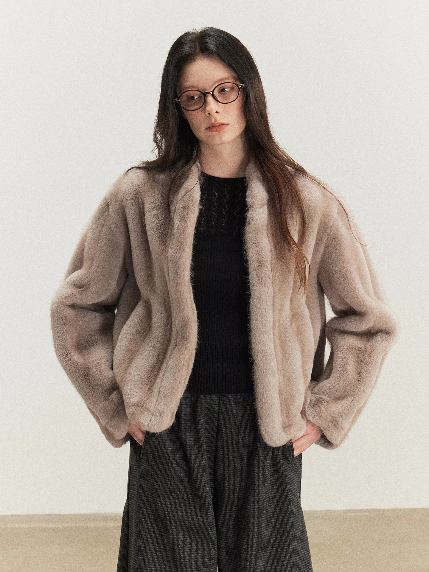 

Eco-Friendly ort Stand Collar Faux Mink Fur Coat Women's Faionable Winter Outerwear Warm Whole Skin Long Sve Polyester...