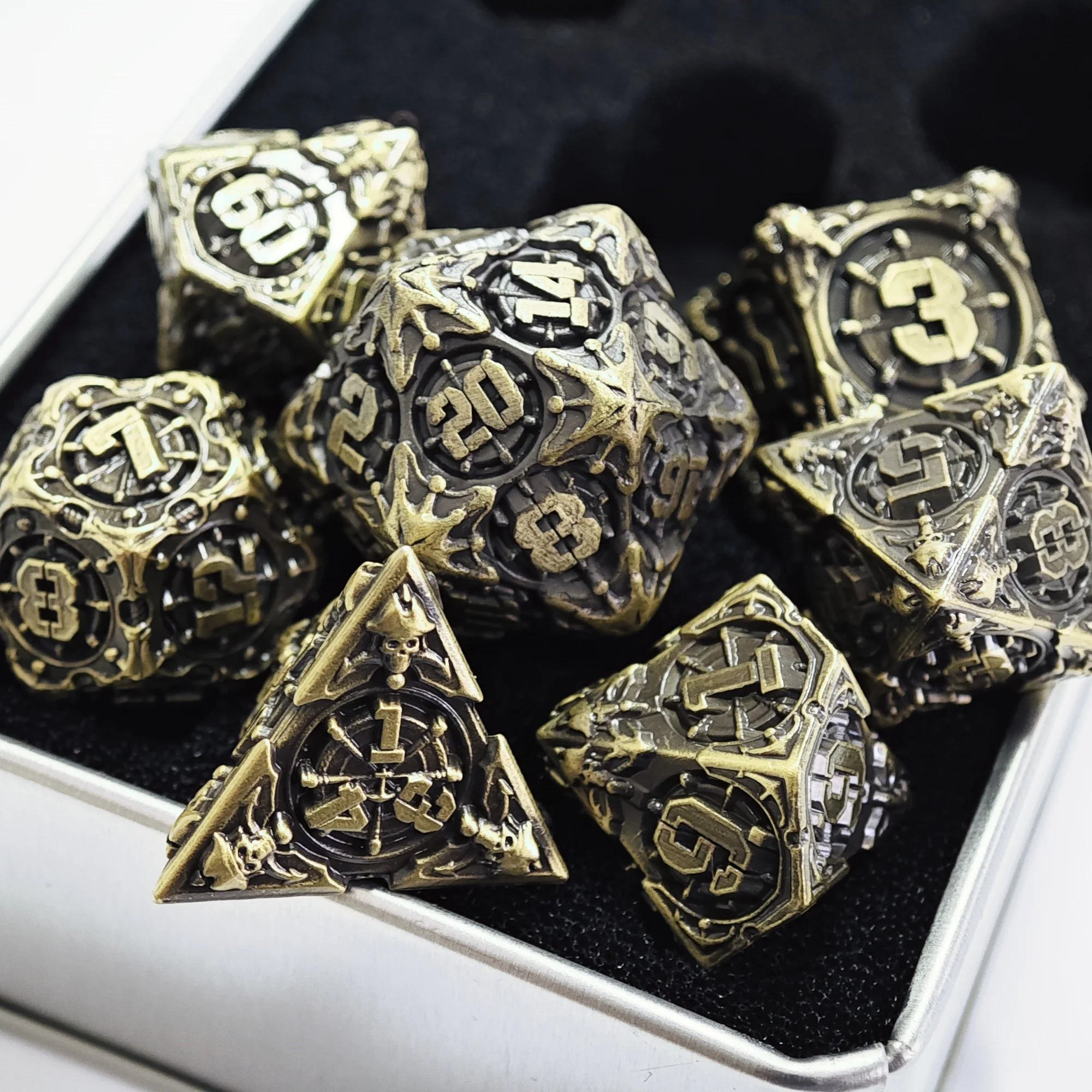 

MINI PLANE DnD Набор металлических кубиков с пиратским кораблем, набор твердых металлических кубиков для подземелий и драконов, многогранные кубики для настольных игр Dnd Pirate