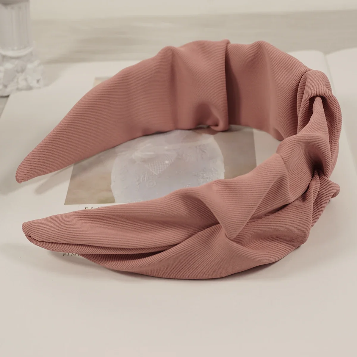 New Fashionable Women\'s Headband and Hoop Wrinkle Solid Color Headband Elastic Adjustable Headband