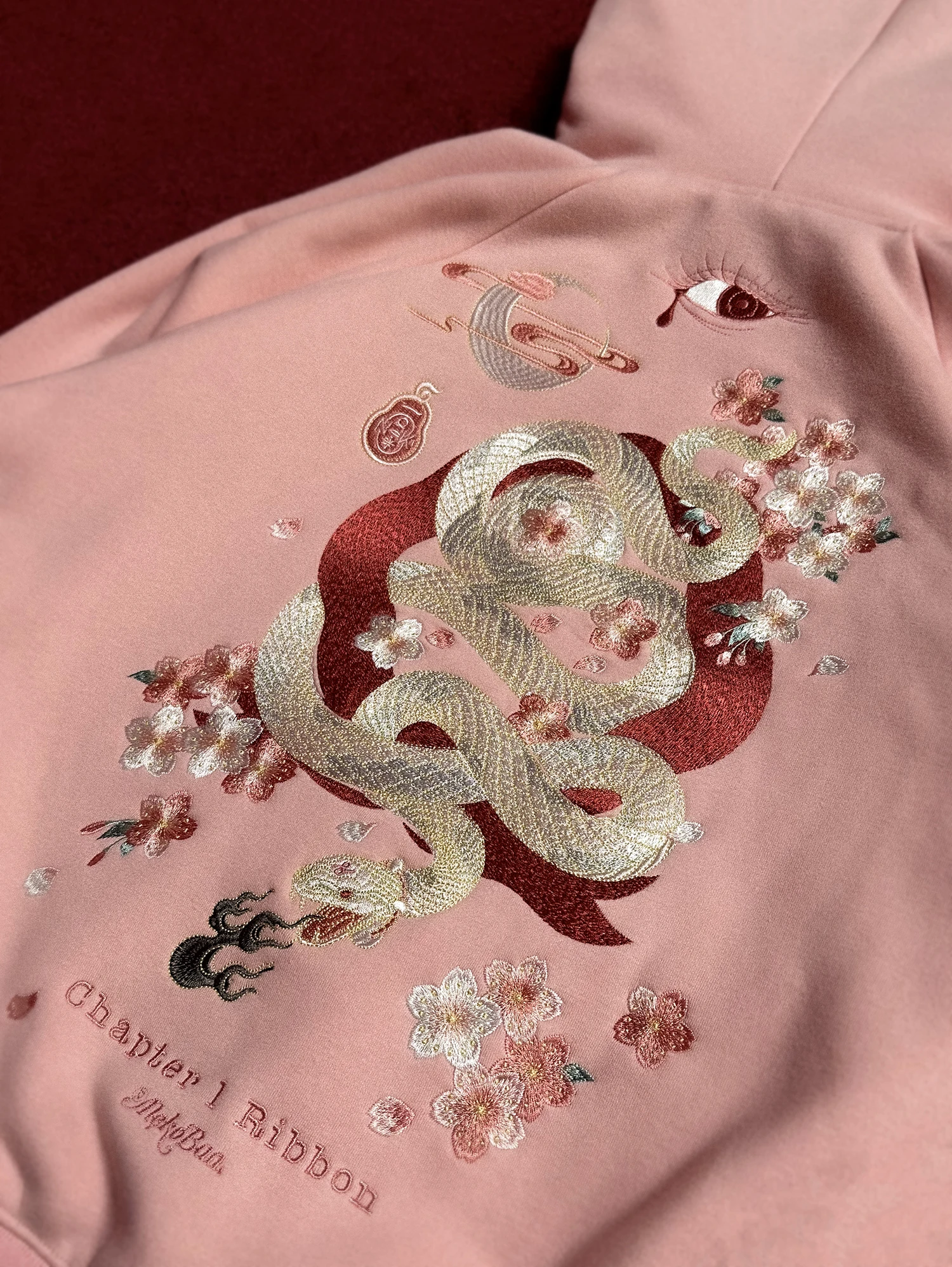 

Ninjia Design Heavy Embroidery Oversized Hoodie Cardigan Fleece Lined Short Length Pink Loose Fit Women's Sweatshirt