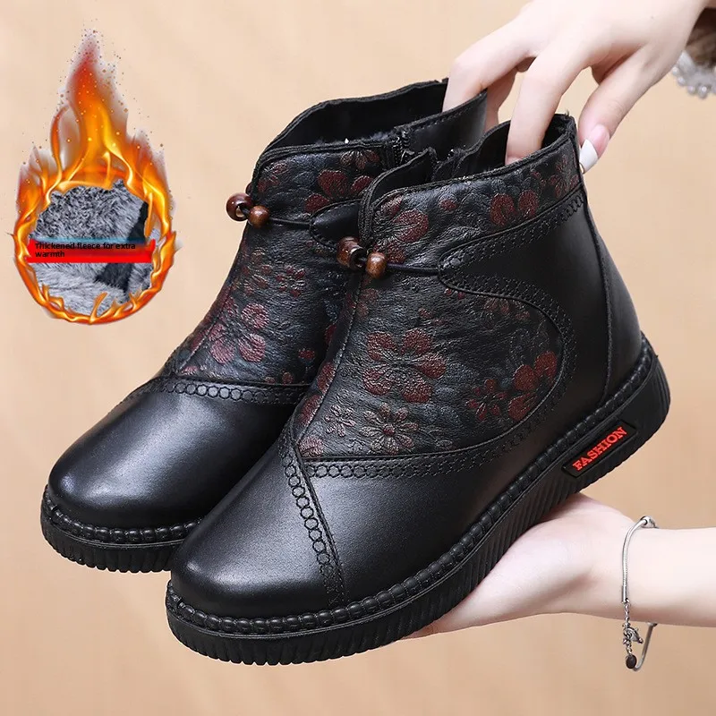 

Winter Thickened Plush Lined Women's Cloth Shoes Soft Bottom Anti-slip Warm Cotton Boots for Middle-Aged And Elderly Flower P...