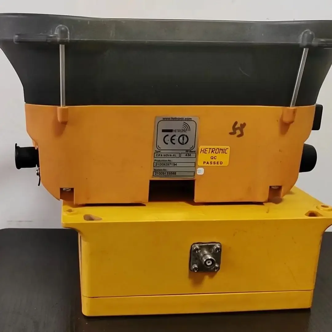 جهاز تحكم عن بعد مستعمل من هيترونيك Nova-XL 434 لمضخة الخرسانة Cifa