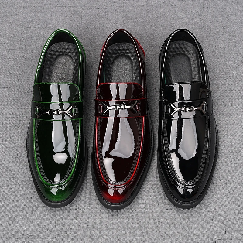 

Мужские модные кожаные туфли с острым носком, мужские деловые деловые лоферы из лакированной кожи, блестящие свадебные модельные туфли, увеличивающие рост