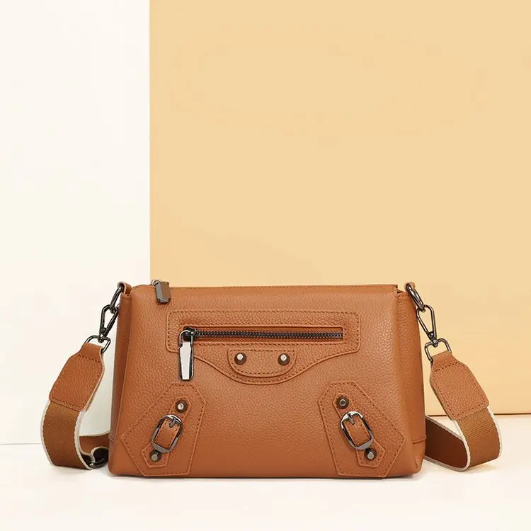 2026 New High-end Single Shoulder Niche Women's Bag Locomotive Feeling Women's Fashion Simple Single Shoulder Messenger Bag
