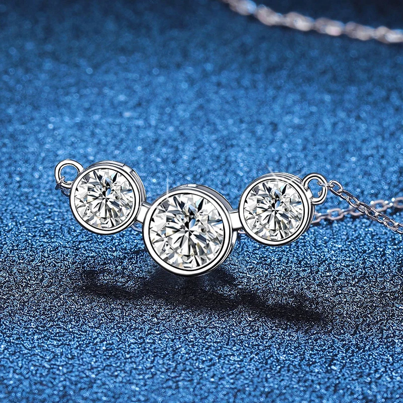 NeeTim 1ct Moissanite Necklace for Women s925 Sterling Silver with White Gold Plated Party Bridal Neck Chain Engagement Jewelry