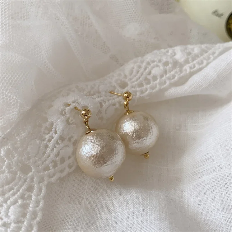 

Minar Vintage Baroque Big Round Imitation Pearl Stud Earrings for Women Elegant Statement Earring Wedding Jewelry Casual Daily