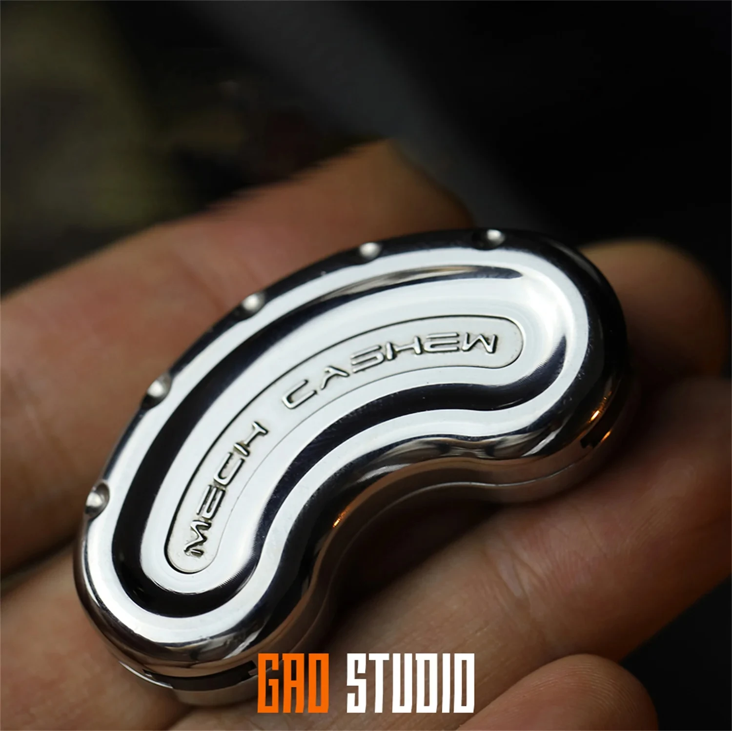 

GAO STUDIO Metal Cashew Fidget Slider Mechanical Non-Magnetic EDC Toy Decompression Toy Finger Spinner Haptic Push Slider