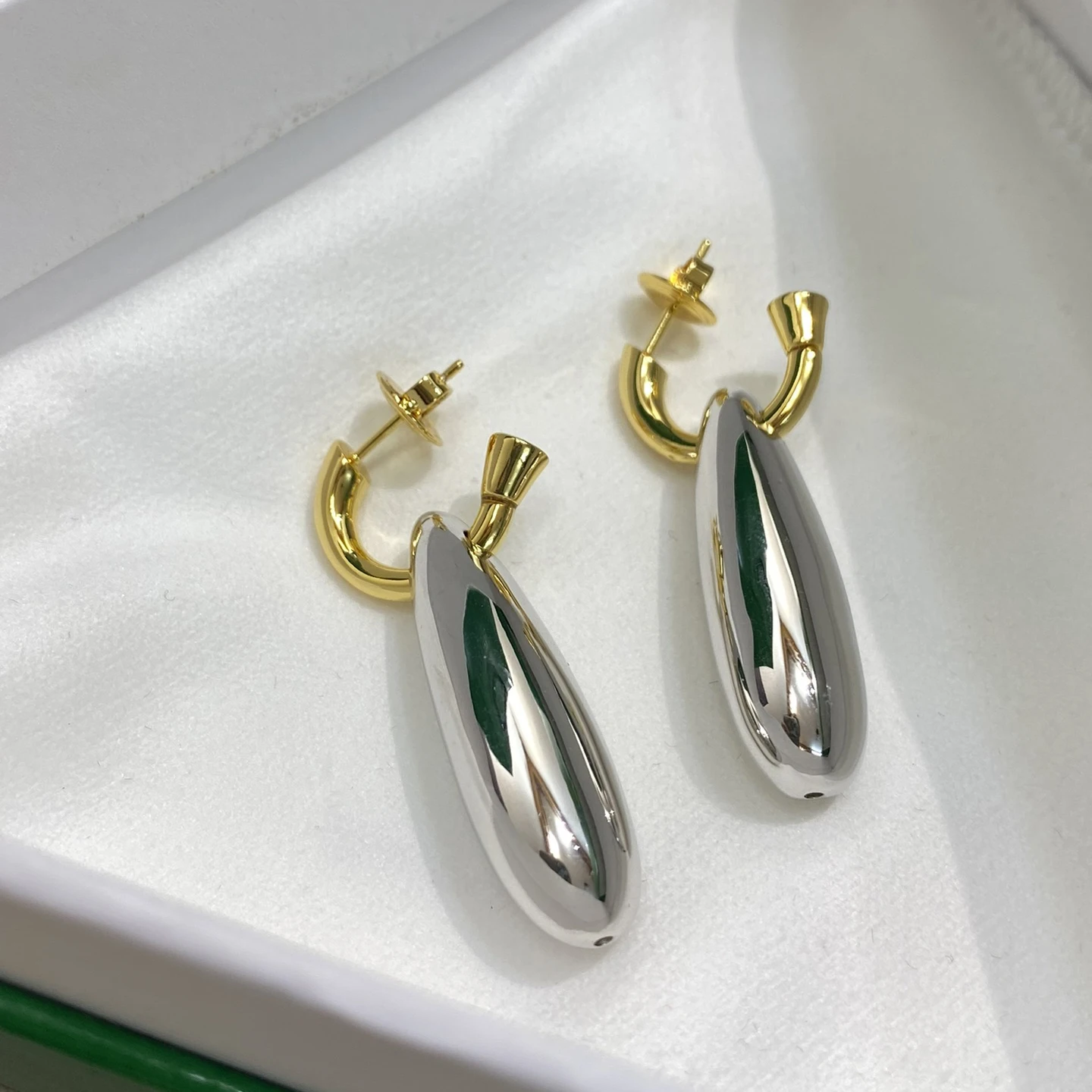 

Европейские латунные серьги-подвески с золотым и серебряным покрытием, женские серьги высшего качества, роскошные ювелирные изделия, тренд