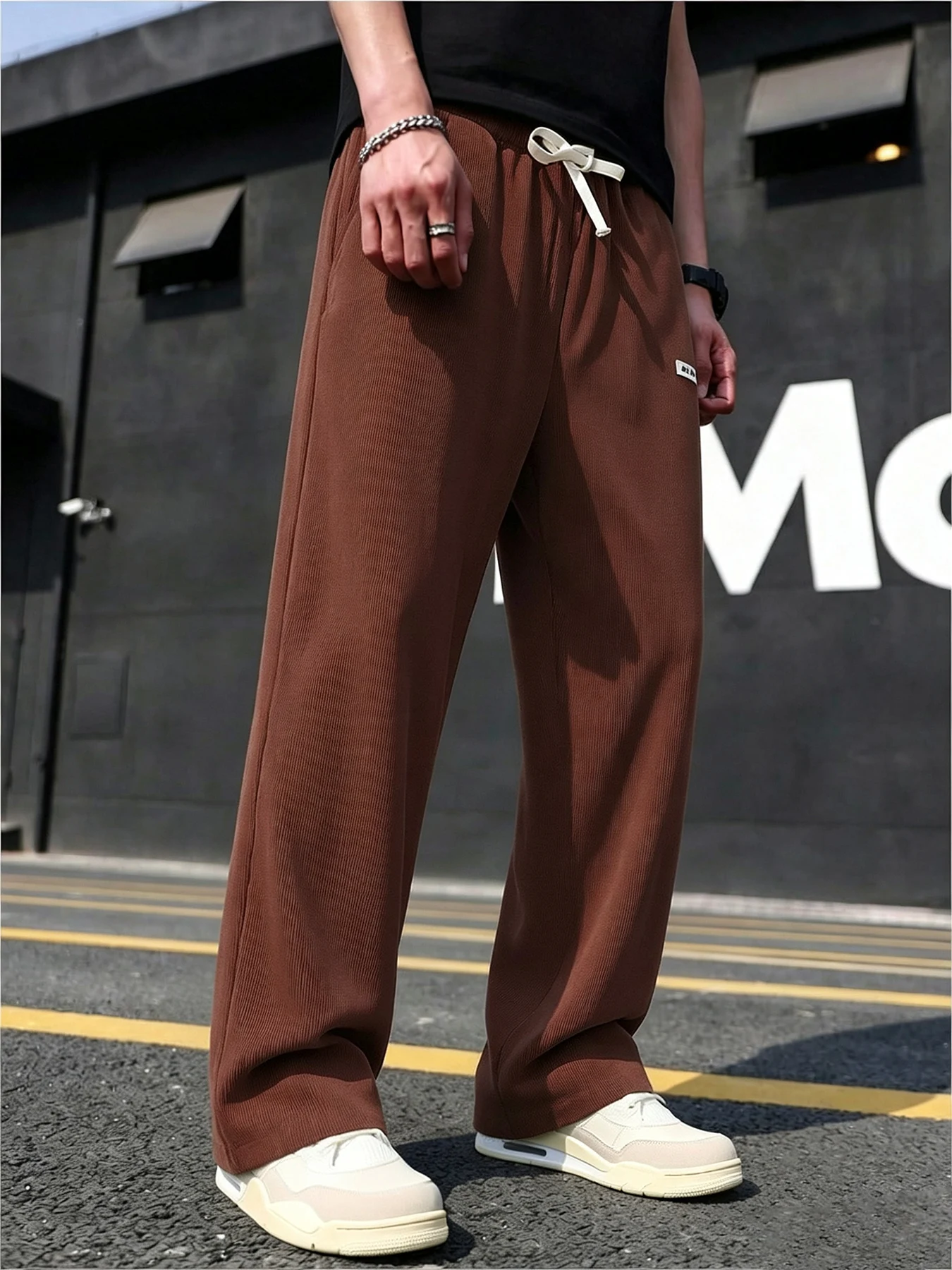 Men's Caramel Brown Fine Ribbed Corduroy Straight-Leg Casual Pants with Elastic Drawstring Waist, Small Logo, Drapey Wide-Leg Pants, Spring and Autumn Retro Loose Fit, Slimming, Versatile, Floor-Length Trousers