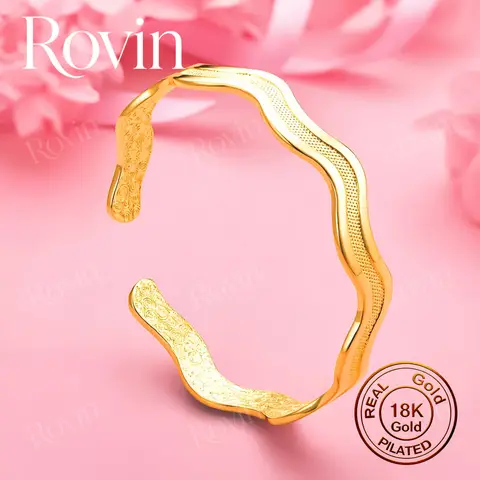18K Gold Open Bangle with Exquisite Wave Pattern – A Stylish Accessory for Women's Weddings and Parties