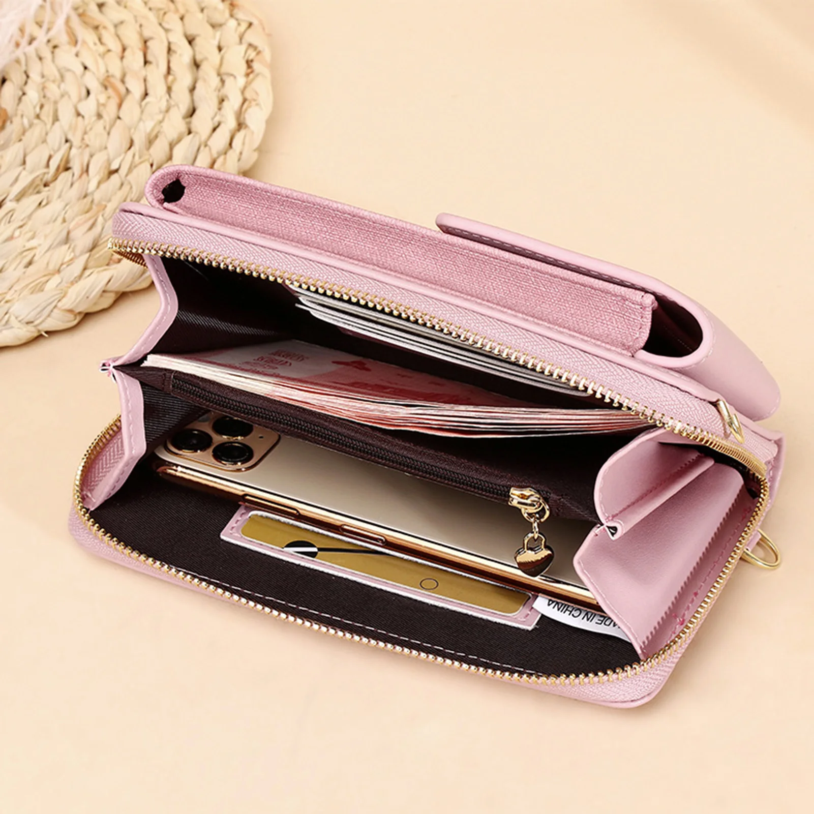 

Women's Leather Shoulder Bag Magnetic Buckle Zipper Closure Wallet For Outdoor