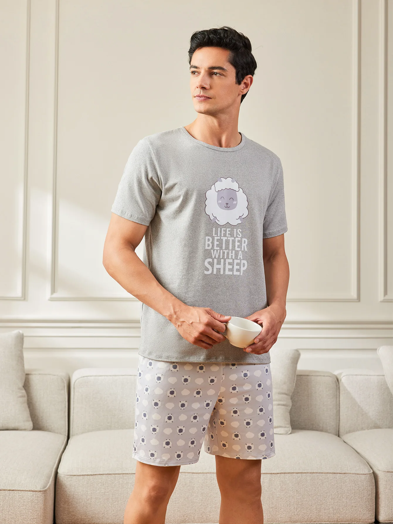 

Мужской комплект, шорты с круглым вырезом и короткими рукавами, пижамы с принтом, повседневные удобные, можно носить вне дома, одежда