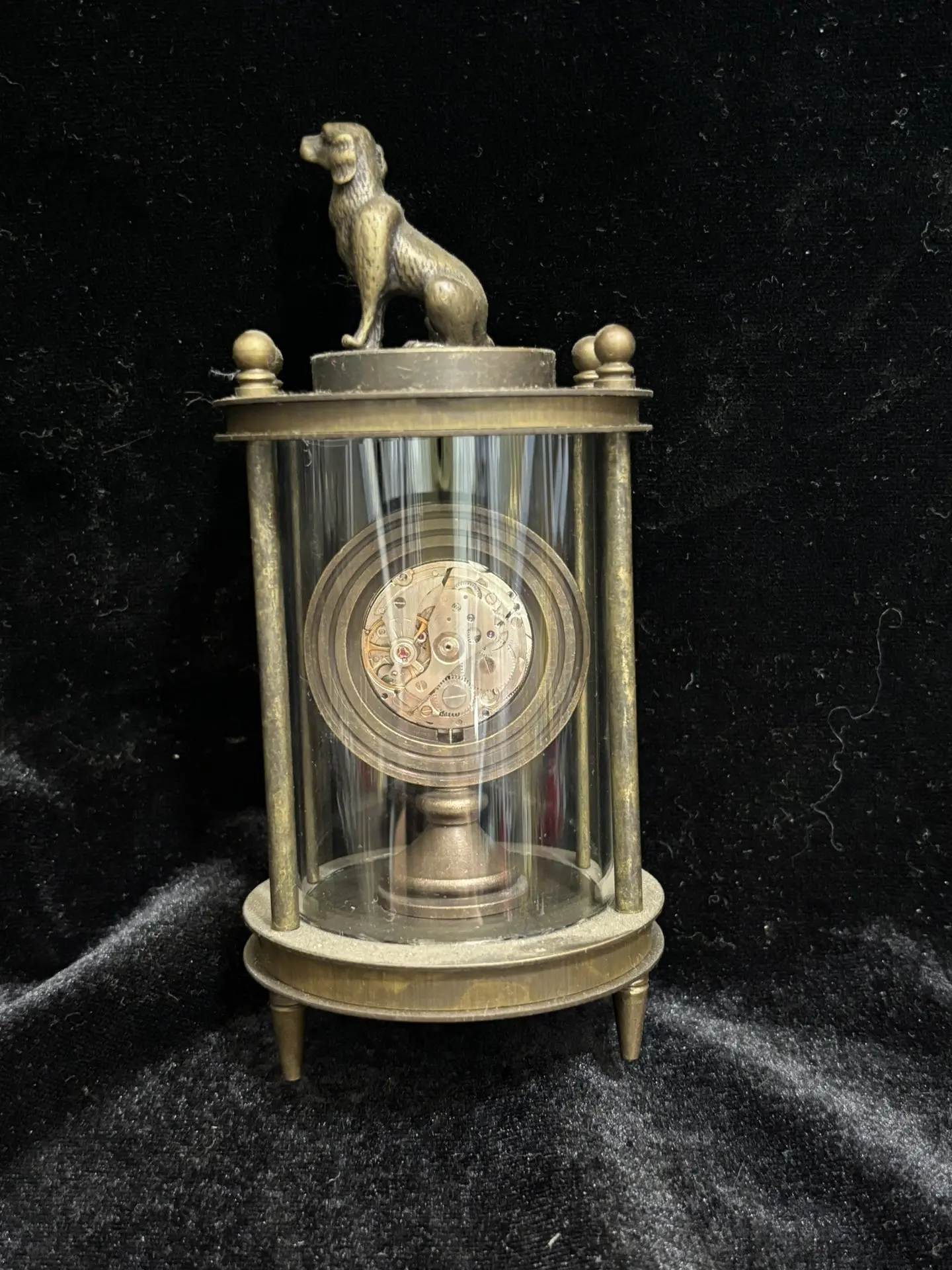 Classical old clock four-poster round zodiac watch manual clockwork mechanical clock home desktop ornaments.