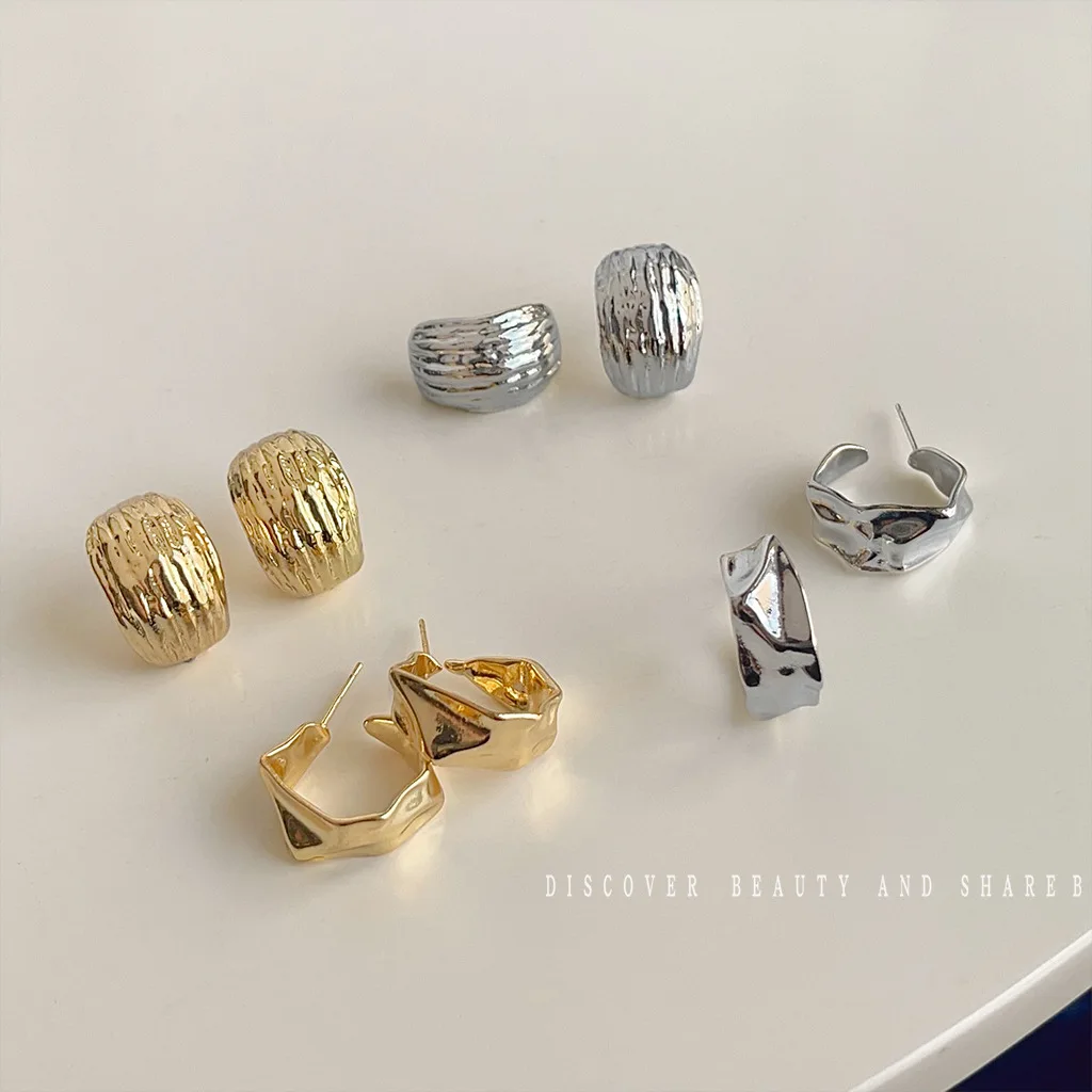 accessori-fai-da-te-orecchini-a-piega-irregolare-a-forma-di-c-con-texture-metallica-orecchini-da-donna-di-nicchia-di-alta-gamma-orecchini-stile-cold-wind