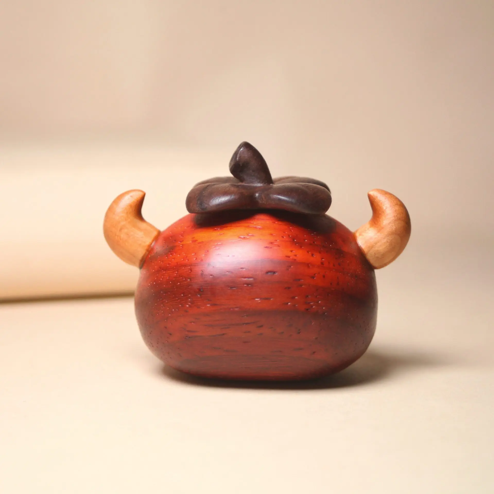 Padauk Wood Carved Bull Head Figurine Cartoon Bull Market Ornament Creative Wood Craft Desktop Decor Anime Style Souvenir Gift